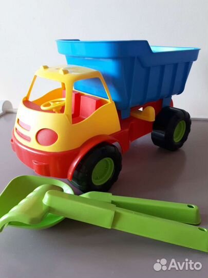 Машинки крупные развивающие