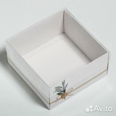 Подарочная коробка для кондитерских изделий