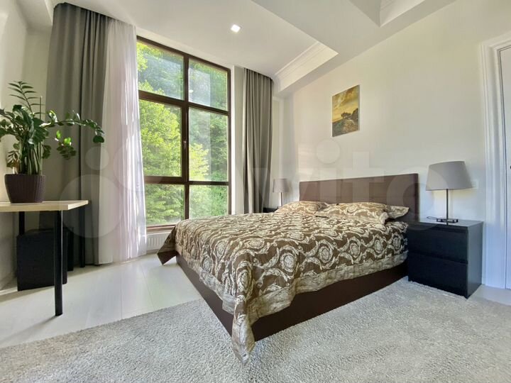 2-к. квартира, 100 м², 3/5 эт.