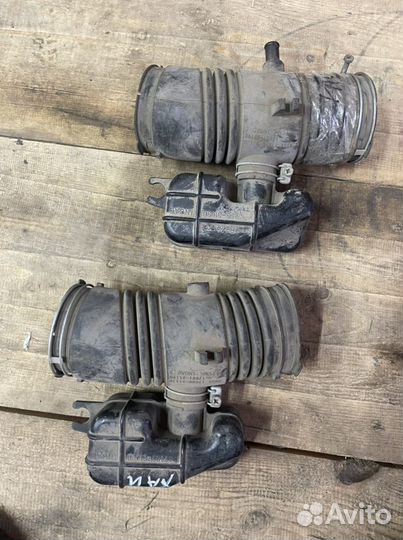 Патрубок воздушного фильтра Toyota Highlander 2