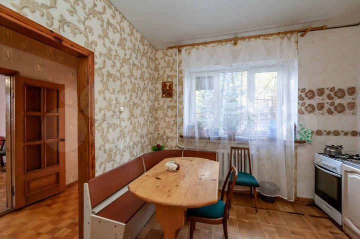 Коттедж 327 м² на участке 6 сот.