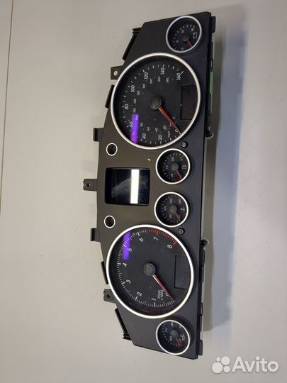 Щиток приборов Volkswagen Touareg, 2005