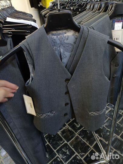 Жилет, юбка, брюки на 1,4 класс