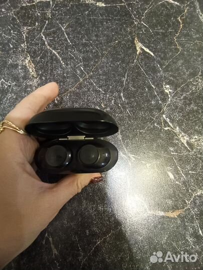 Беспроводные наушники jbl