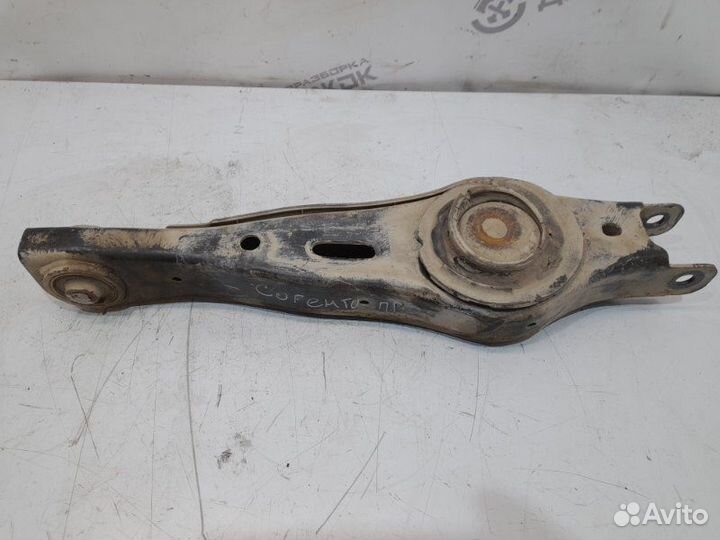 Рычаг задний поперечный задний правый Kia Sorento