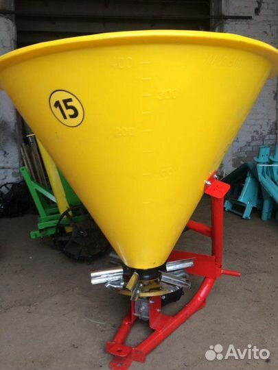 Разбрасыватель удобрений Strumyk 500л (Польша)