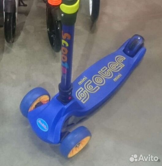 Самокат Scooter 3-х колесный, свет, регули