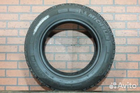 Michelin Agilis X-Ice North 215/65 R16