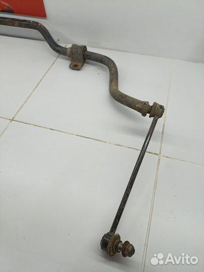 Стабилизатор передний