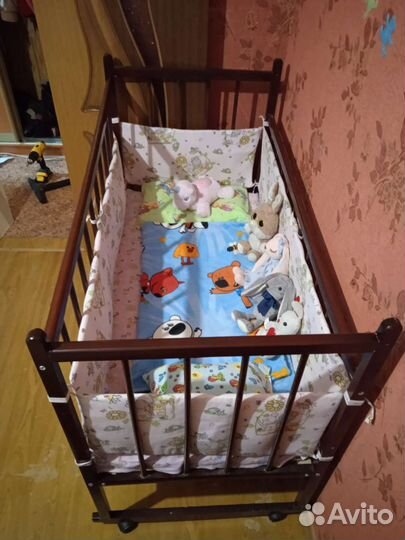 Детская кроватка