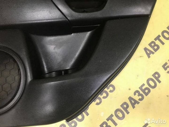 Обшивка двери задней правой Mazda 3 BK