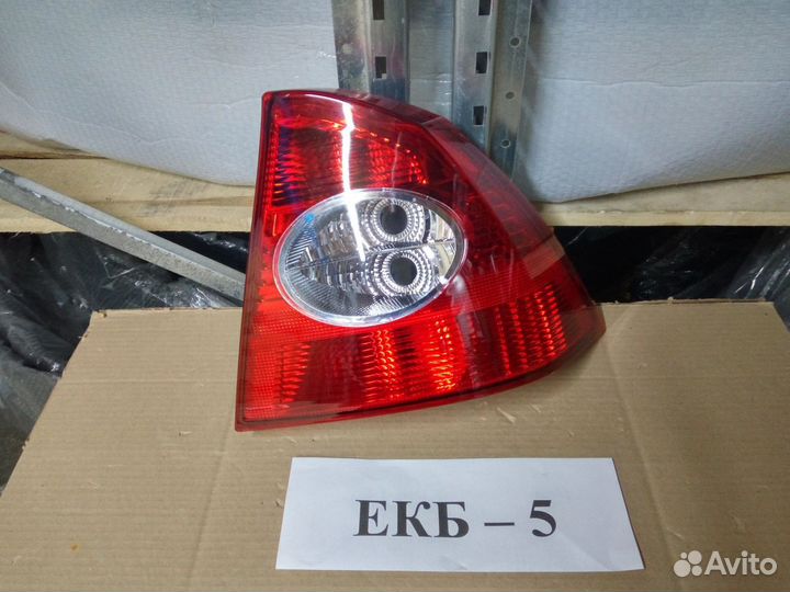 Фонарь правый Ford Focus 2 2004-2011