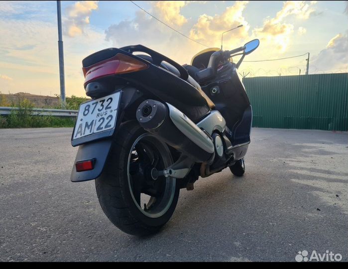 Ямаха T-Max