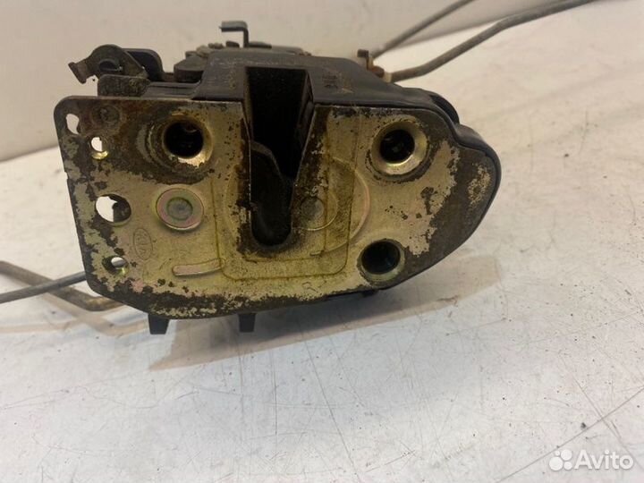 Замок боковой двери передний правый Kia Spectra