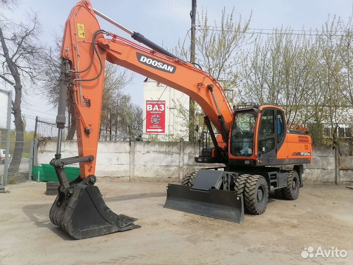 Колёсный экскаватор Develon DX210WA, 2023