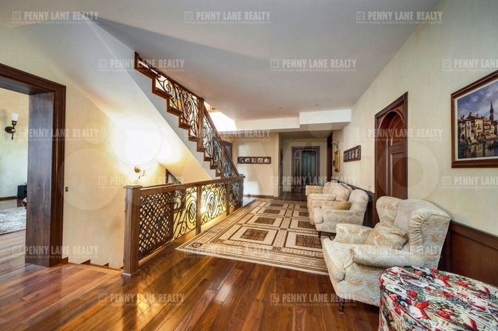 Дом 800 м² на участке 100 сот.