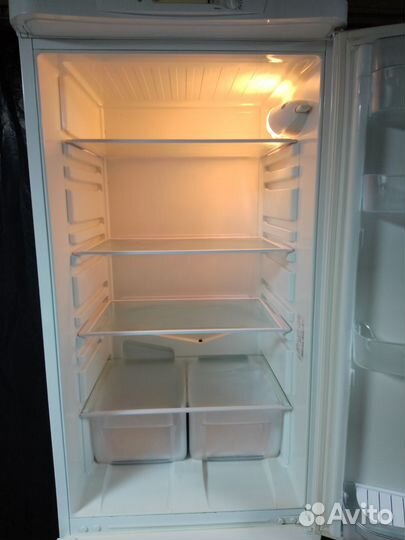 Холодильник indesit