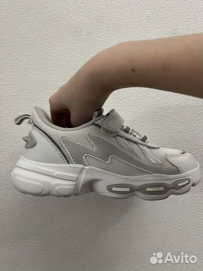 Кроссовки детские