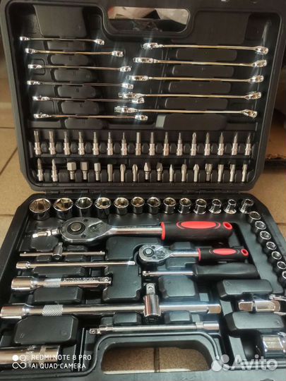 Набор инструментов для автомобиля