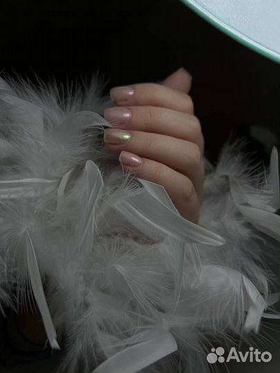 Модели для портфолио младшему мастеру маникюра