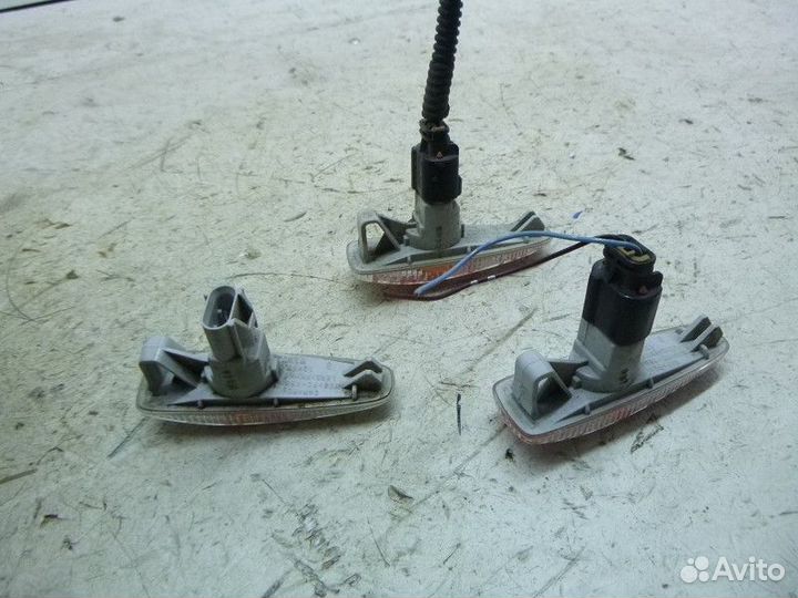 Повторитель на крыло правый mitsubishi lancer (CX