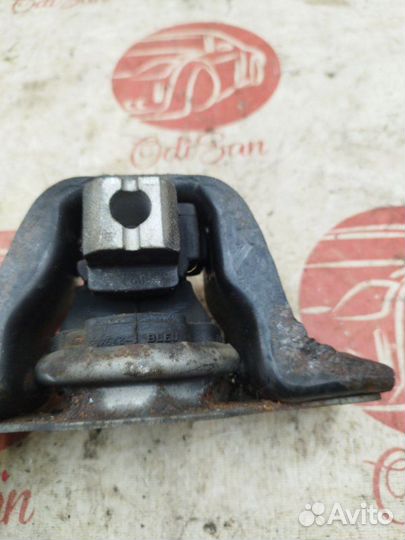 Подушка двигателя правая Nissan Note E11 CR14DE