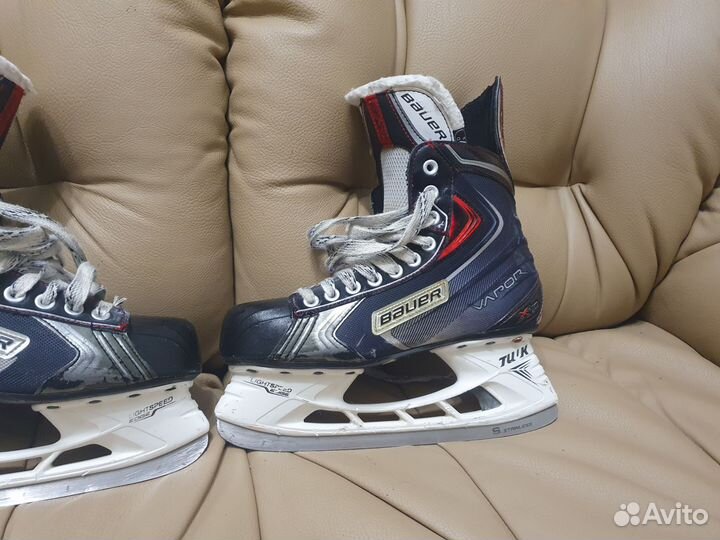 Хоккейные коньки Bauer vapor x70 7.5D(41-42размер)