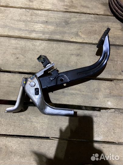 328001R100 Педаль тормоза Kia RIO 3