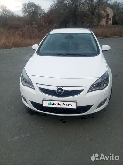 Opel Astra 1.6 МТ, 2011, 124 000 км