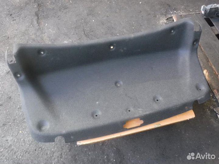 Обшивка крышки багажника Renault Fluence