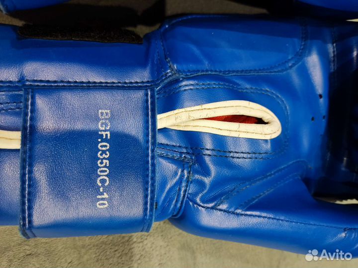 Боксерские перчатки 10 oz