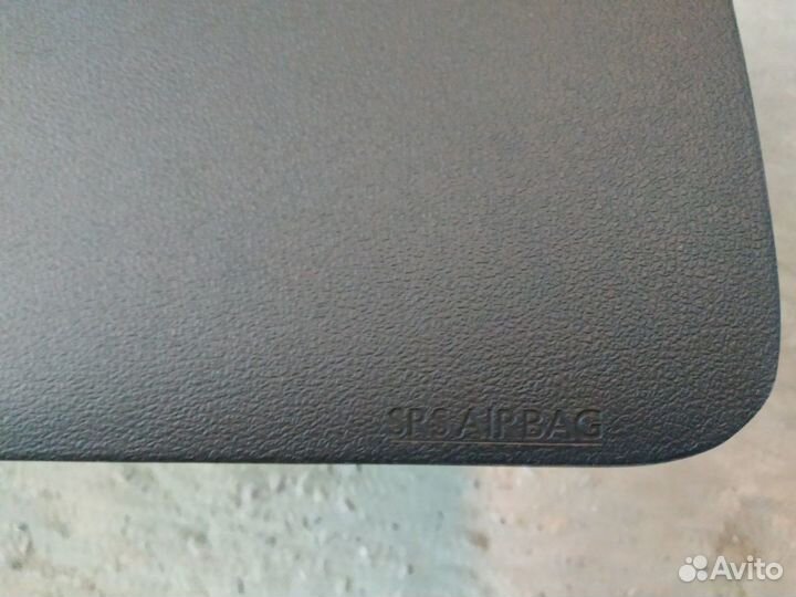 Накладка пассажира Nissan Juke