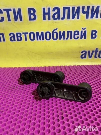 Ручка стеклоподъемника Renault Logan