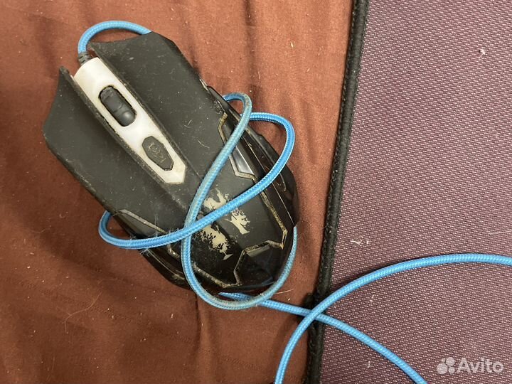 Игровая клавиатура и мышь, коврик