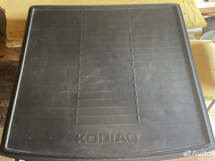 Двусторонний коврик в багажник skoda kodiaq