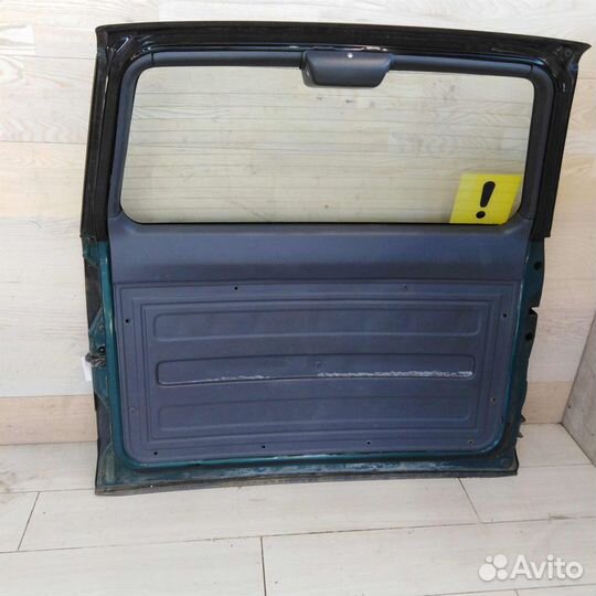 Крышка багажника купе Toyota RAV4 1994 г.в