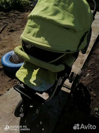 Прогулочная коляска