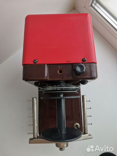 Электрическая прялка для шерсти