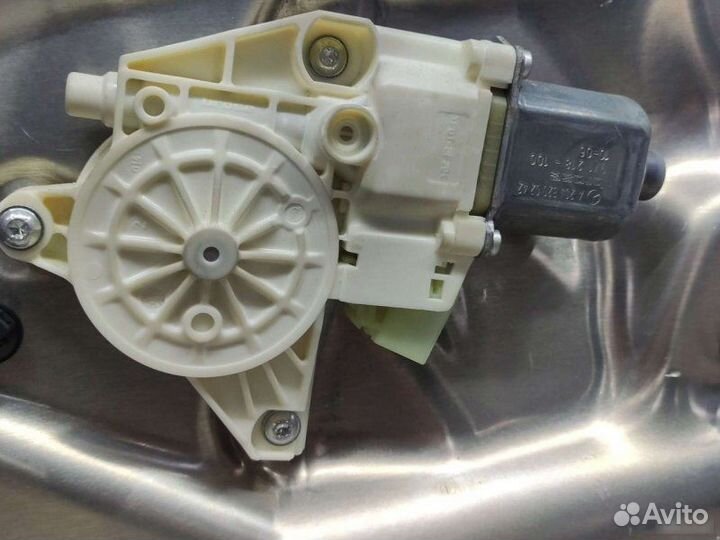 Стеклоподъемник Mercedes C W204