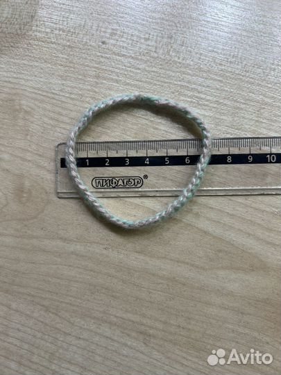 Вязаный браслетик