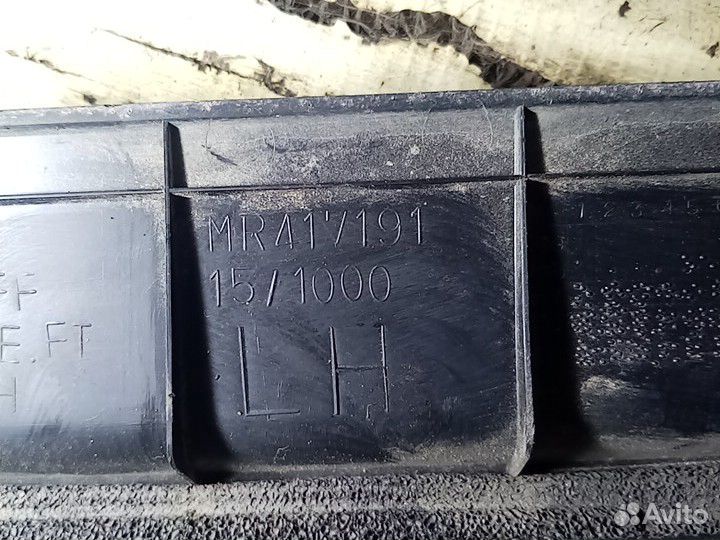 Накладка на порог передняя левая Mitsubishi Lancer