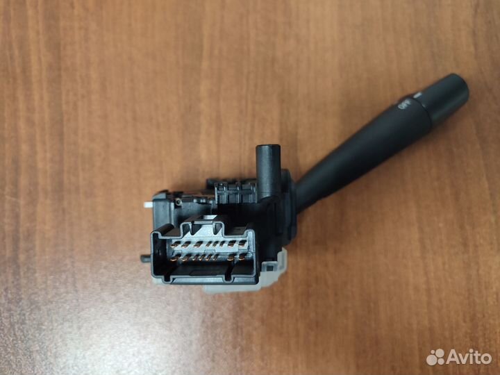 Переключатель подрулевой toyota 84140-32250