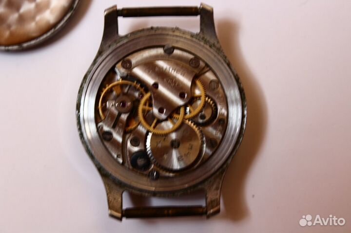 Механические часы 