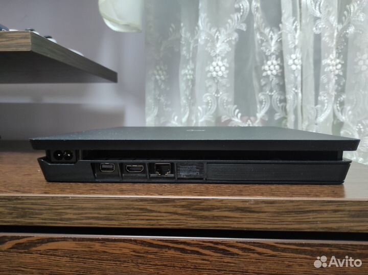 Sony PS4 Slim 1tb