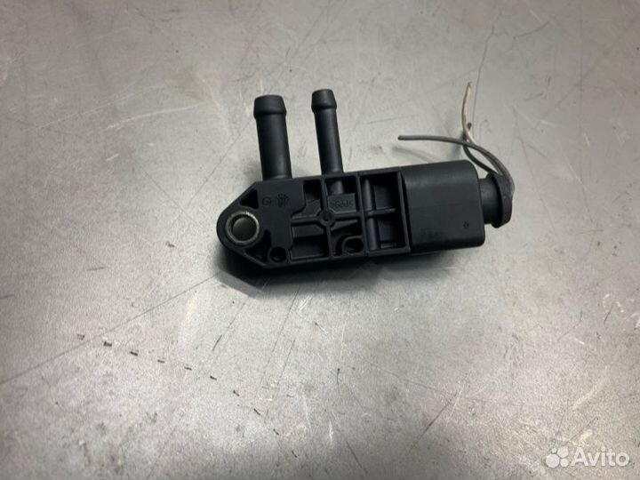 Датчик давления выхлопных газов Volkswagen Passat