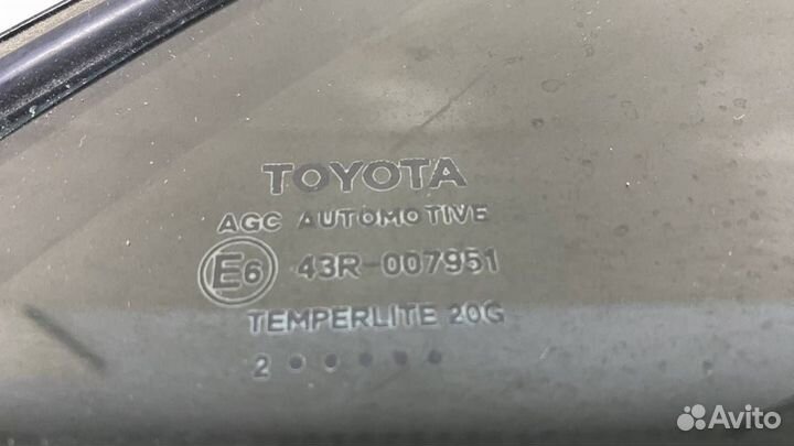 Стекло двери задней правой форточка Toyota Camry V