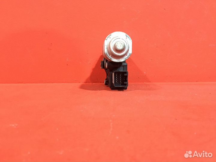 Моторчик люка Kia Sportage 3 SUV D4HA 2.0L 1995