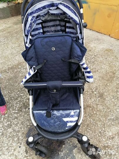 Прогулочная коляска