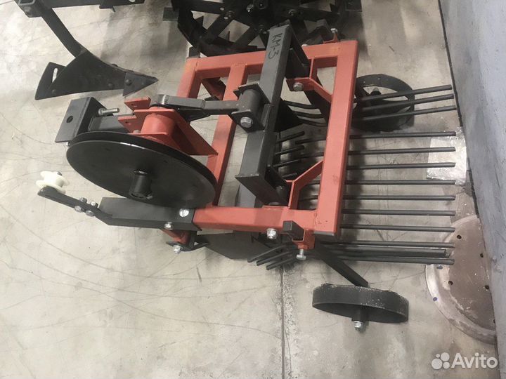 Картофелекопалка для мотоблока км-3