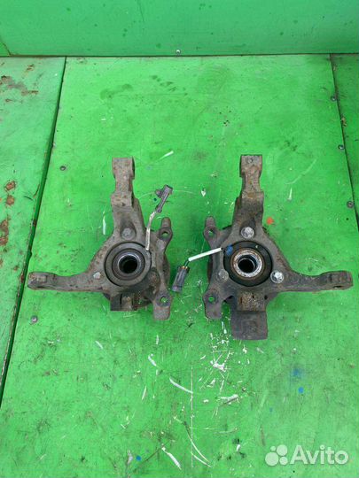 Передний поворотный кулак opel zafira а